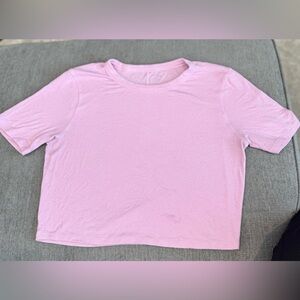Lululemon size 8/10 Light Pink Cropped, ribbed tee